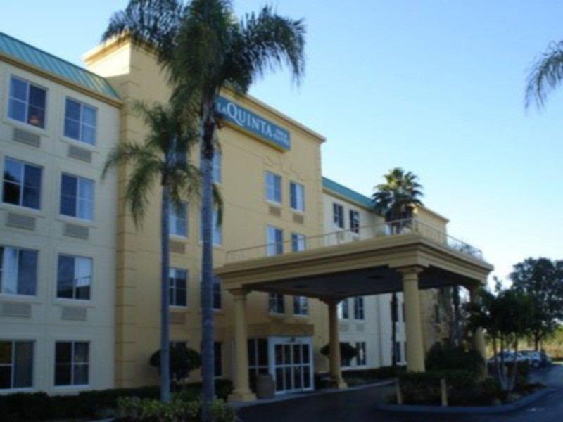 La Quinta By Wyndham Naples East Hotel Golden Gate Exterior foto