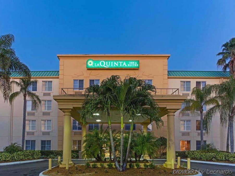 La Quinta By Wyndham Naples East Hotel Golden Gate Exterior foto